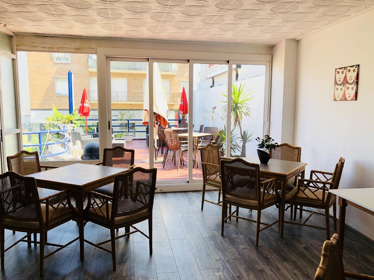 Hostal Univers Calella Dış mekan fotoğraf