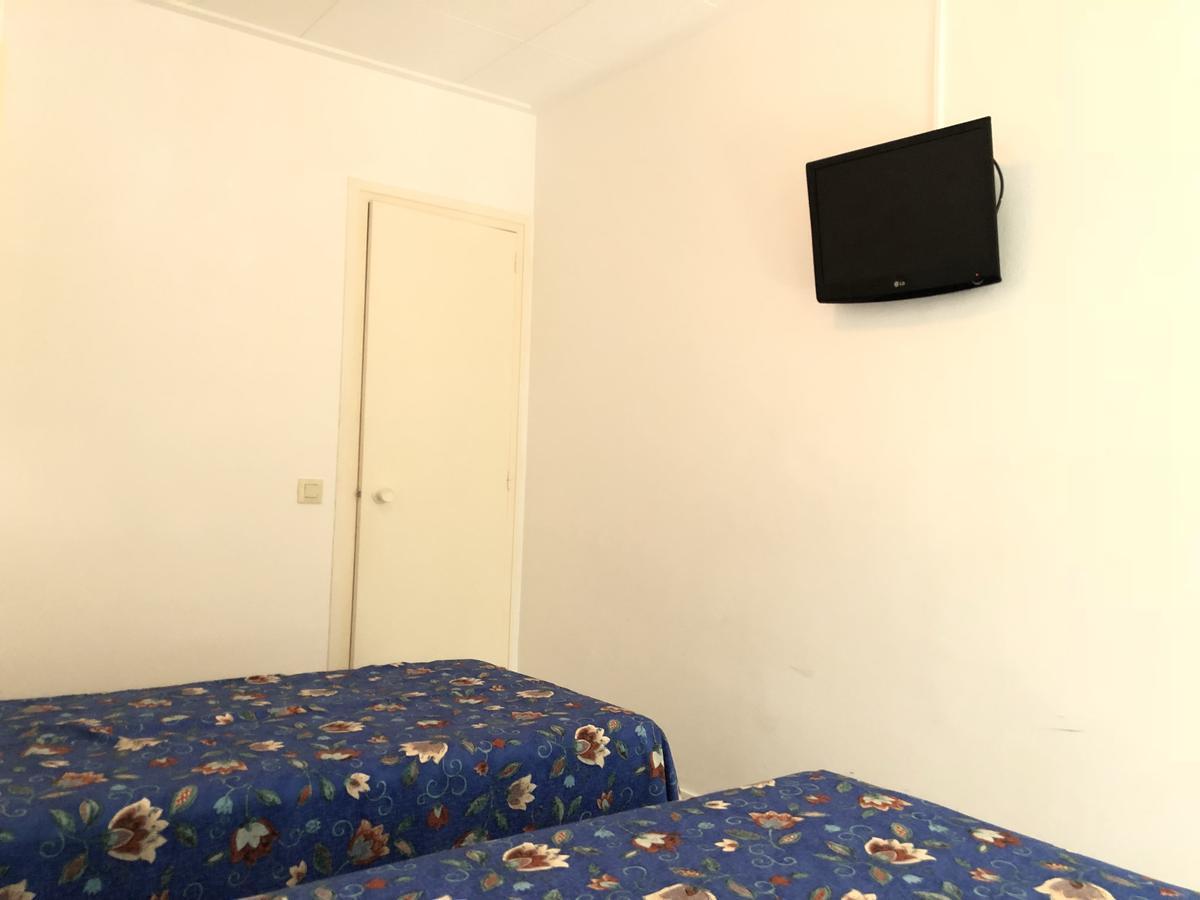 Hostal Univers Calella Dış mekan fotoğraf