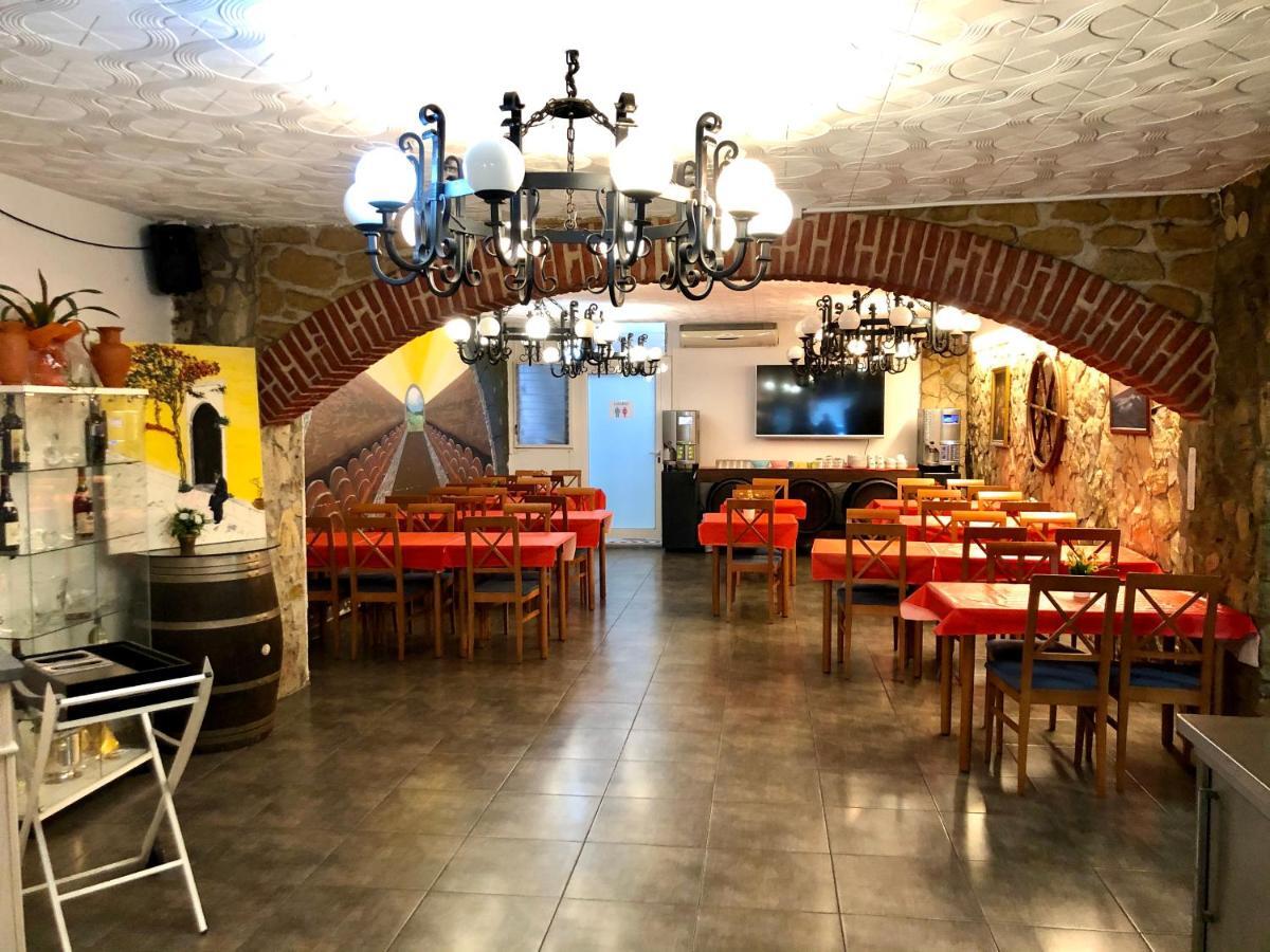Hostal Univers Calella Dış mekan fotoğraf